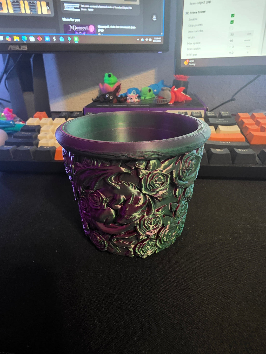 Rose embossed 3D printed planter pot in forest green